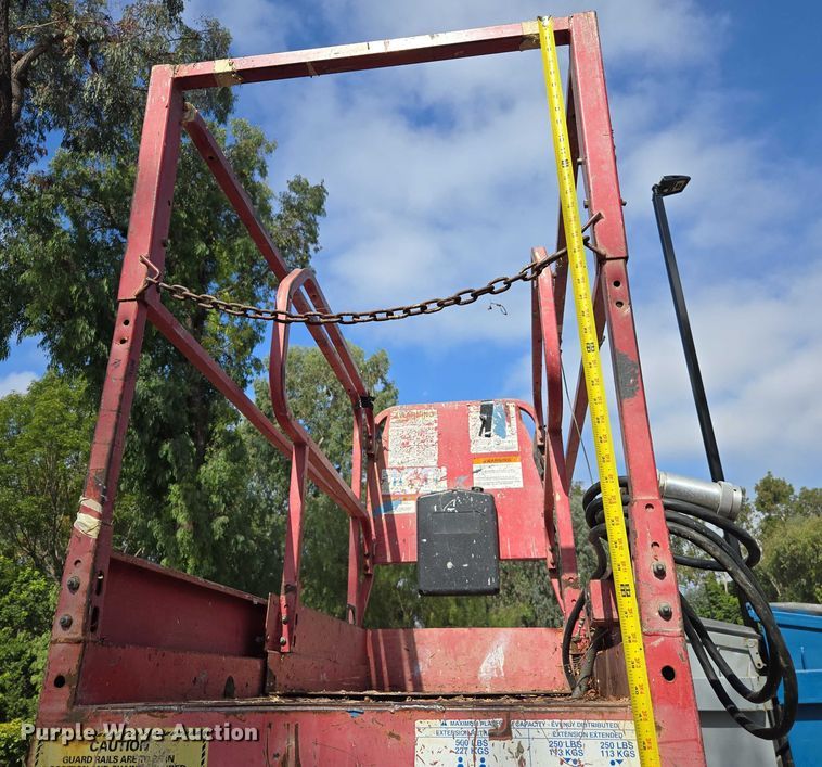 image for item EC1122 Maryville Engineering MEC 1932ES scissor lift