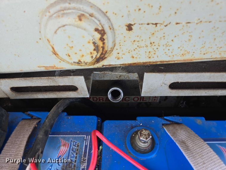 image for item EC1122 Maryville Engineering MEC 1932ES scissor lift