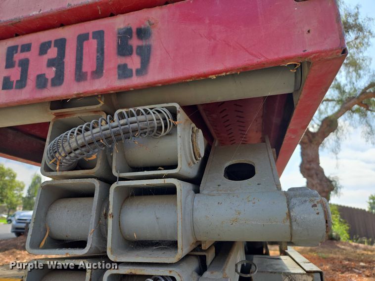 image for item EC1122 Maryville Engineering MEC 1932ES scissor lift