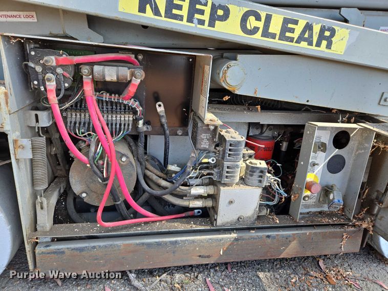 image for item EC1122 Maryville Engineering MEC 1932ES scissor lift