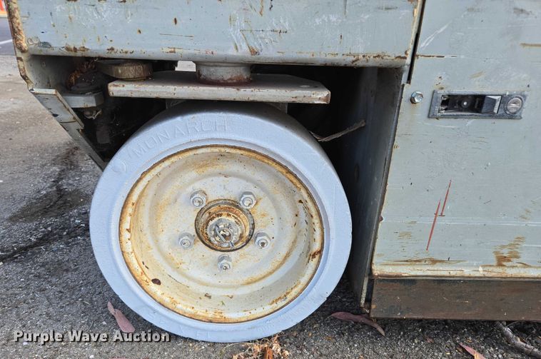 image for item EC1122 Maryville Engineering MEC 1932ES scissor lift