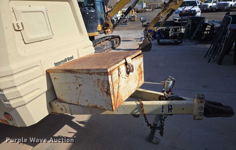 image for item EC1134 2006 Ingersoll Rand 185 air compressor