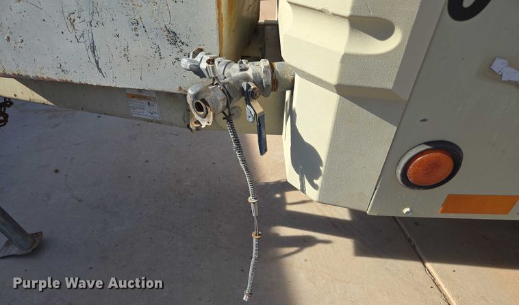 image for item EC1134 2006 Ingersoll Rand 185 air compressor