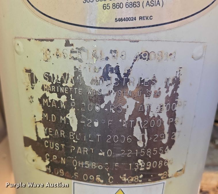 image for item EC1134 2006 Ingersoll Rand 185 air compressor