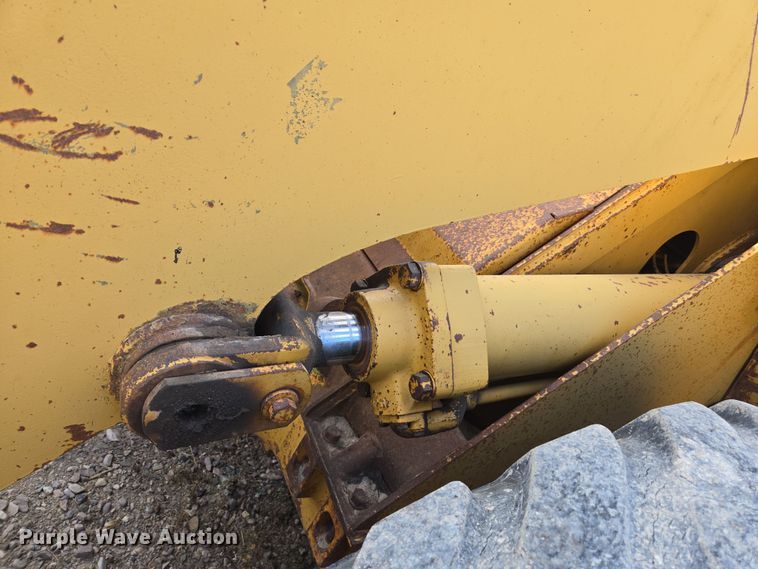 image for item EC1139 1984 Caterpillar 950B wheel loader