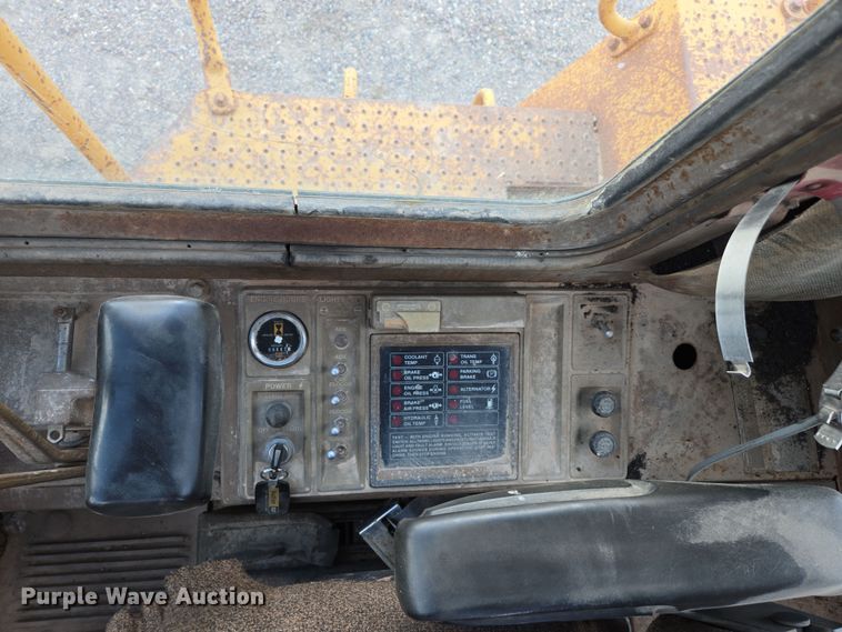 image for item EC1139 1984 Caterpillar 950B wheel loader