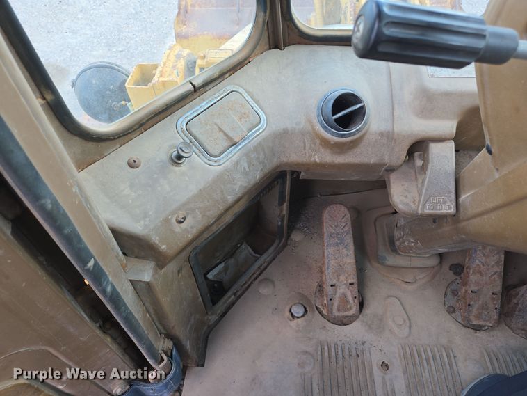 image for item EC1139 1984 Caterpillar 950B wheel loader