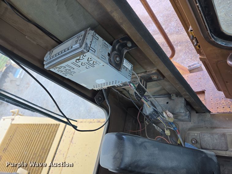 image for item EC1139 1984 Caterpillar 950B wheel loader