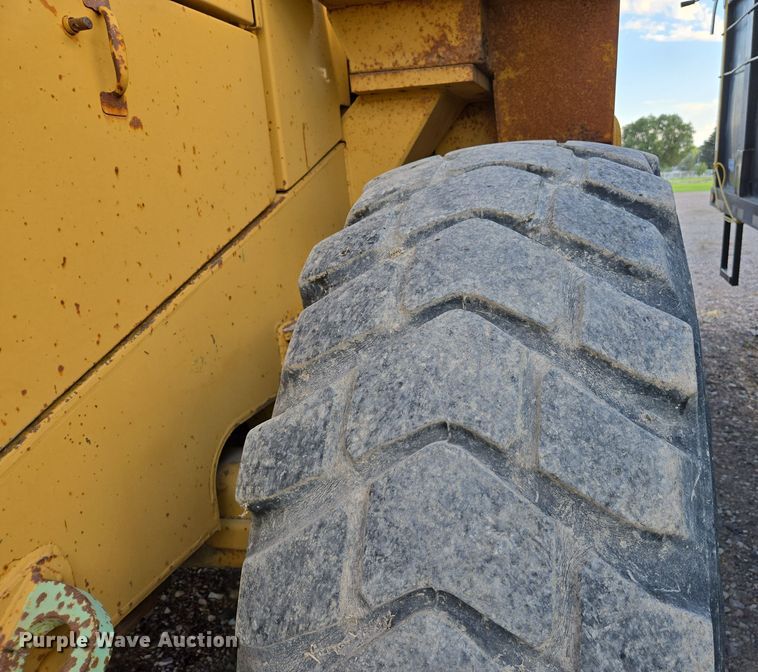image for item EC1139 1984 Caterpillar 950B wheel loader