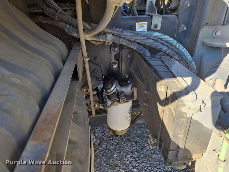 image for item EC1140 2010 Elgin Crosswind UD3300 street sweeper truck