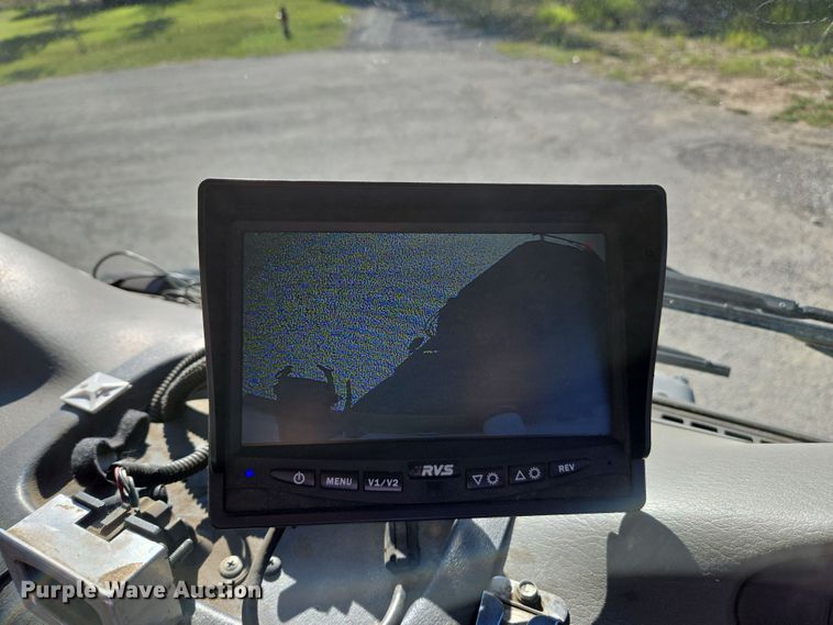 image for item EC1140 2010 Elgin Crosswind UD3300 street sweeper truck