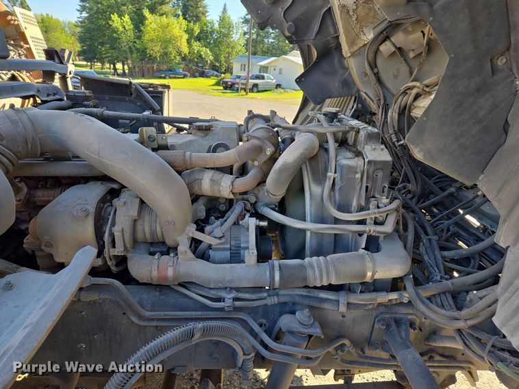 image for item EC1140 2010 Elgin Crosswind UD3300 street sweeper truck