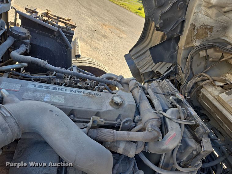 image for item EC1140 2010 Elgin Crosswind UD3300 street sweeper truck