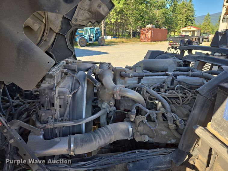 image for item EC1140 2010 Elgin Crosswind UD3300 street sweeper truck