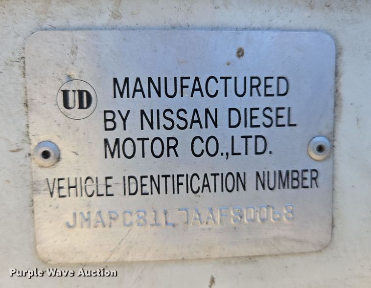 image for item EC1140 2010 Elgin Crosswind UD3300 street sweeper truck