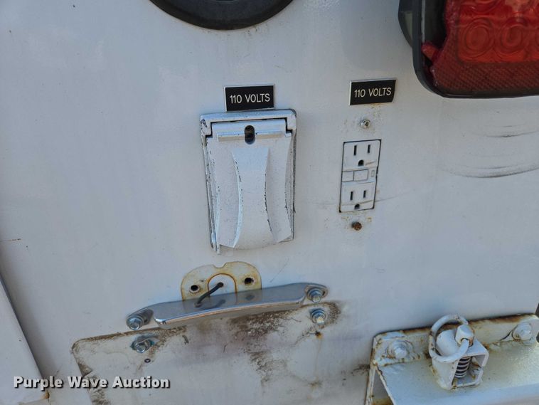 image for item EC3452 2009 Chevrolet C4 utility / service truck