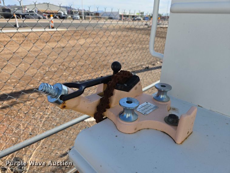 image for item EC3452 2009 Chevrolet C4 utility / service truck