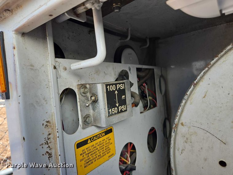 image for item EC3452 2009 Chevrolet C4 utility / service truck