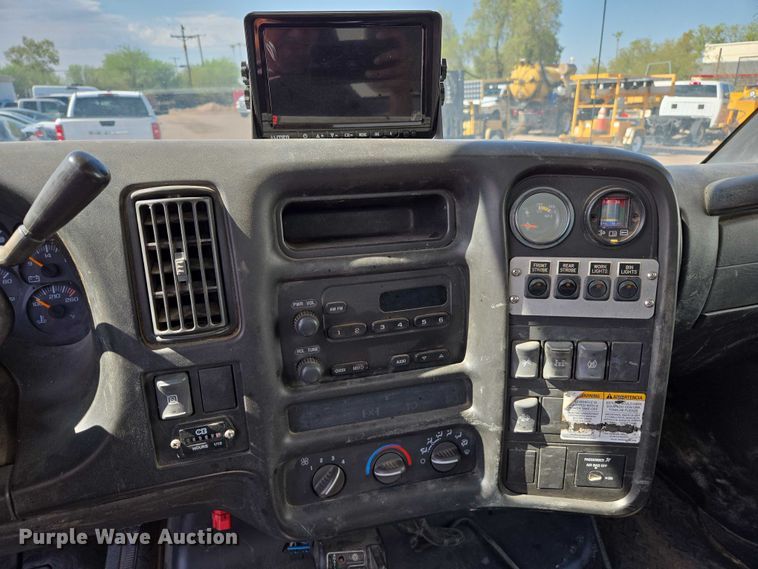 image for item EC3452 2009 Chevrolet C4 utility / service truck