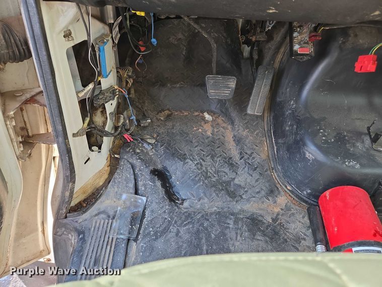 image for item EC3452 2009 Chevrolet C4 utility / service truck