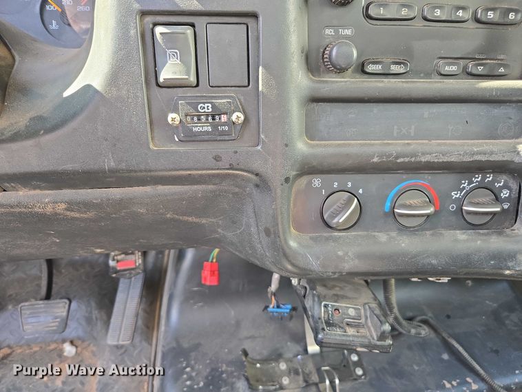 image for item EC3452 2009 Chevrolet C4 utility / service truck