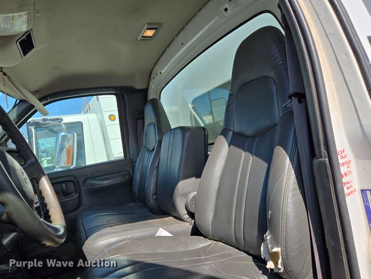 image for item EC3452 2009 Chevrolet C4 utility / service truck