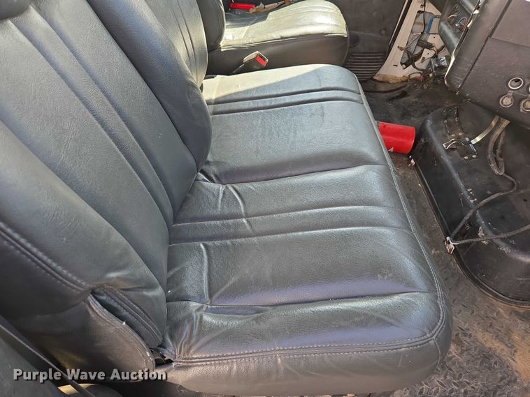 image for item EC3452 2009 Chevrolet C4 utility / service truck