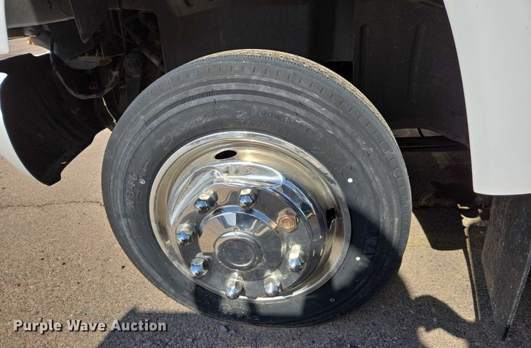 image for item EC3452 2009 Chevrolet C4 utility / service truck