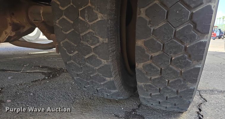 image for item EC3452 2009 Chevrolet C4 utility / service truck