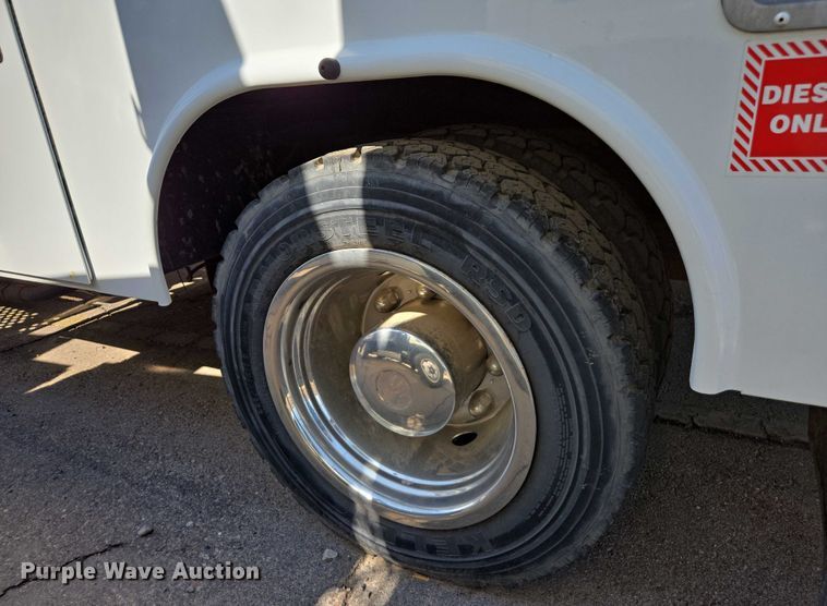 image for item EC3452 2009 Chevrolet C4 utility / service truck