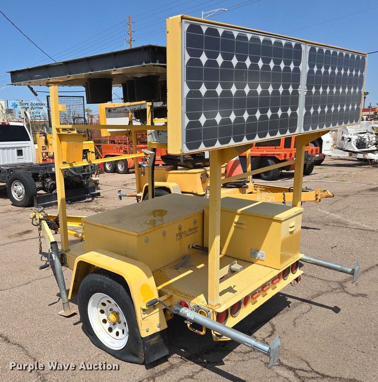 image for item EC3748 Arrow board trailer 