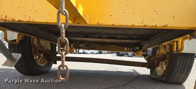 image for item EC3748 Arrow board trailer 