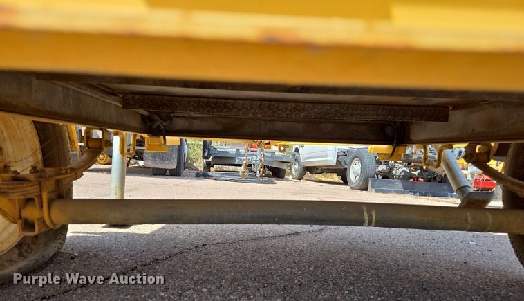 image for item EC3748 Arrow board trailer 