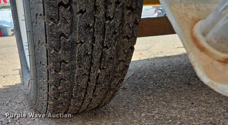 image for item EC3748 Arrow board trailer 