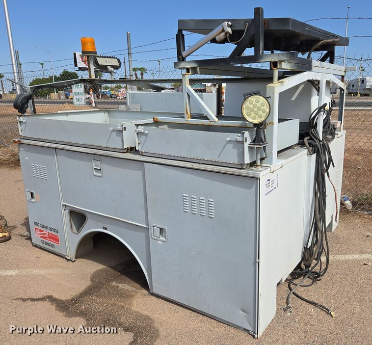 image for item EC3751 2006 Steelweld pickup truck utility bed