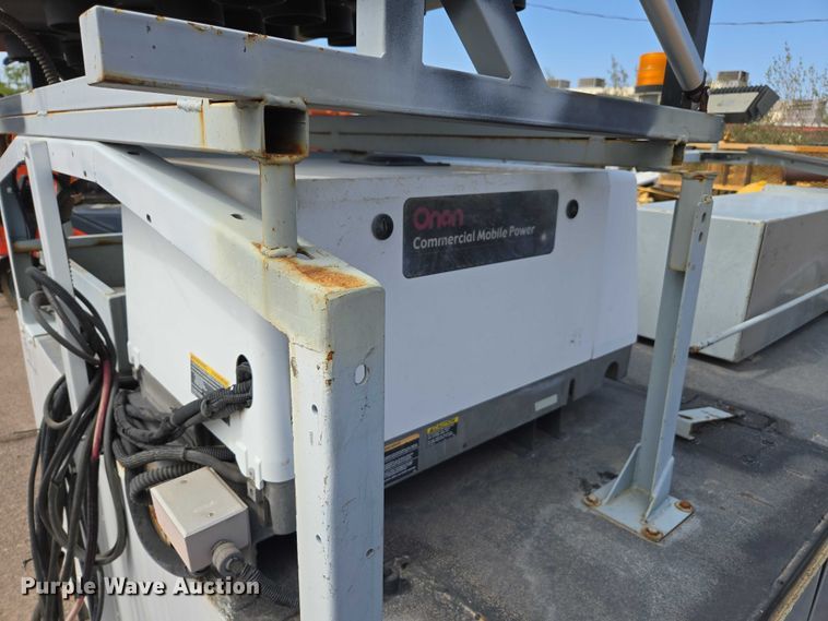 image for item EC3751 2006 Steelweld pickup truck utility bed