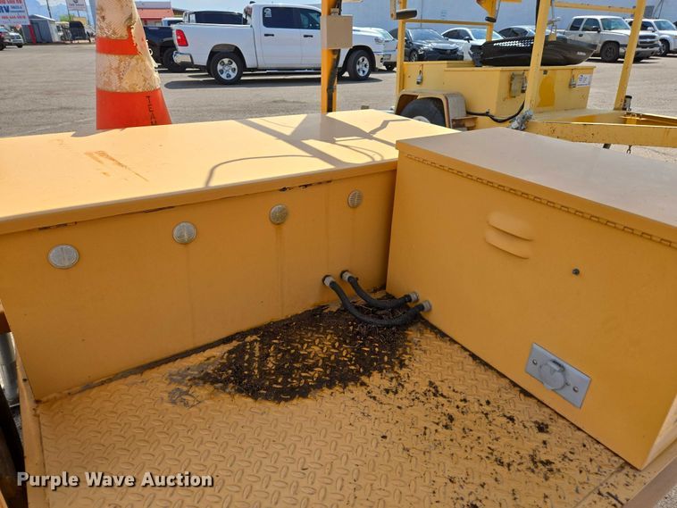 image for item EC3754 Arrow board trailer