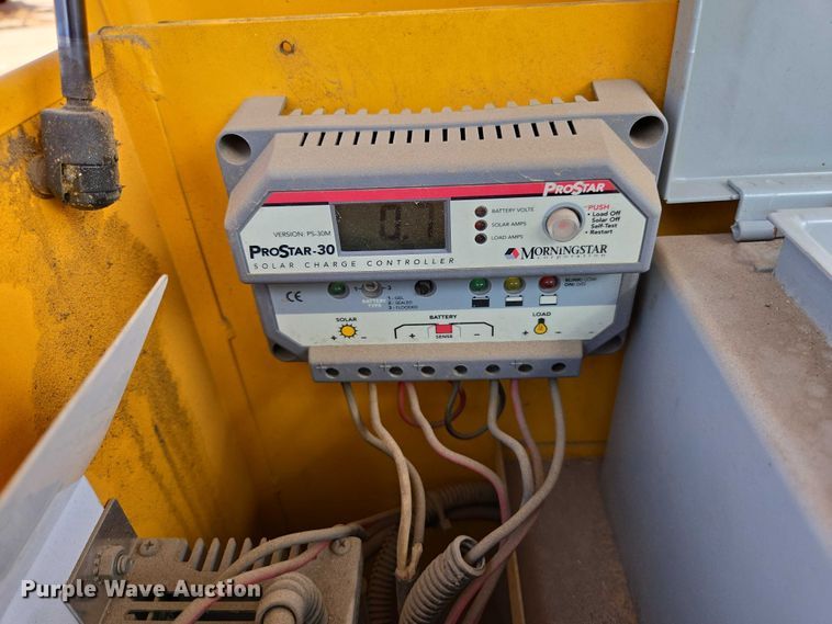 image for item EC3754 Arrow board trailer