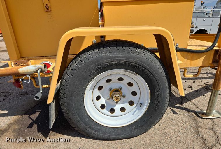 image for item EC3754 Arrow board trailer