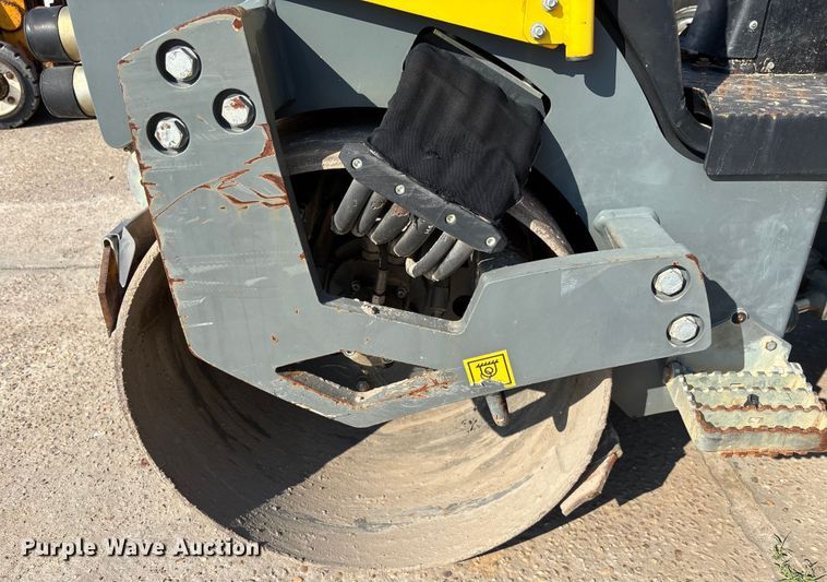 image for item EC3768 2017 Wacker  Neuson RD18 double drum vibratory roller