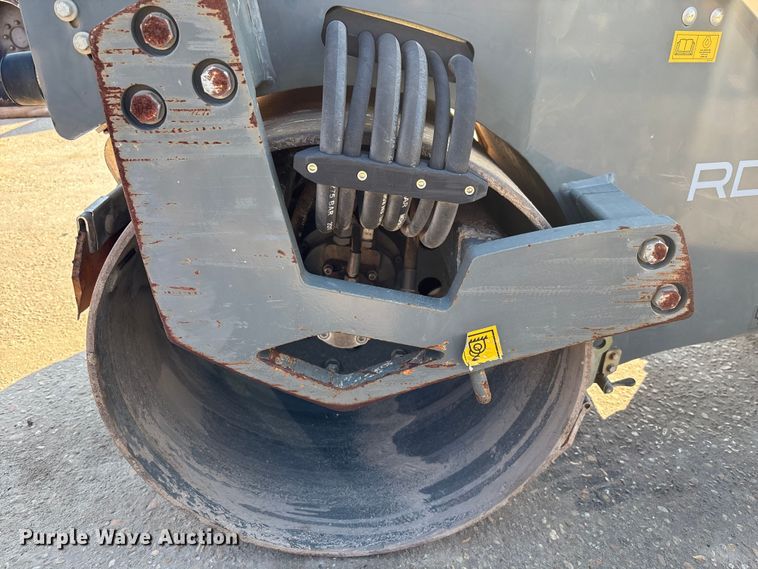 image for item EC3768 2017 Wacker  Neuson RD18 double drum vibratory roller