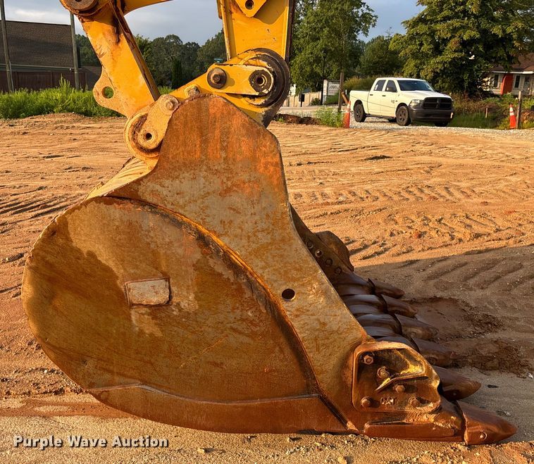 image for item EC3771 2021 Caterpillar 349 excavator