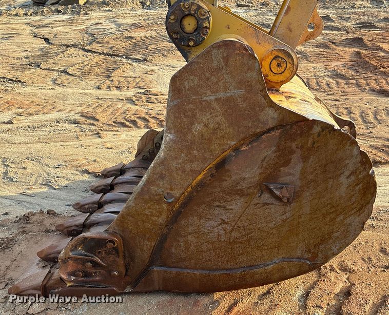 image for item EC3771 2021 Caterpillar 349 excavator