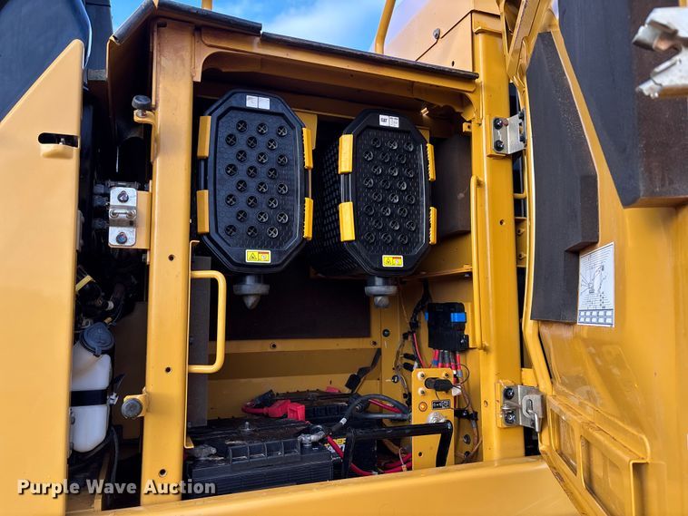 image for item EC3771 2021 Caterpillar 349 excavator