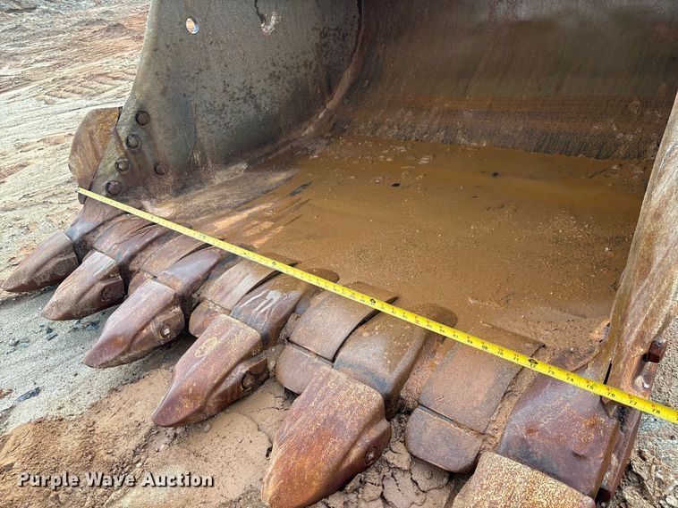 image for item EC3771 2021 Caterpillar 349 excavator