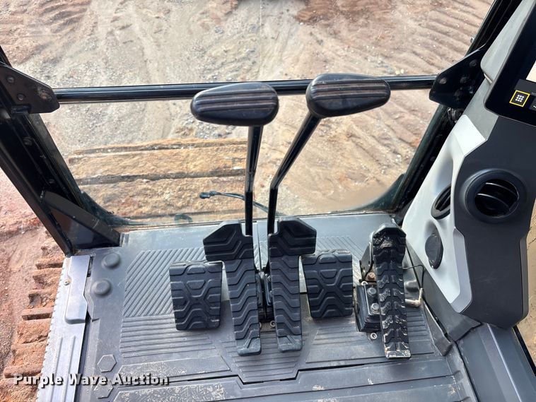 image for item EC3771 2021 Caterpillar 349 excavator