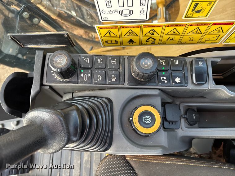 image for item EC3771 2021 Caterpillar 349 excavator