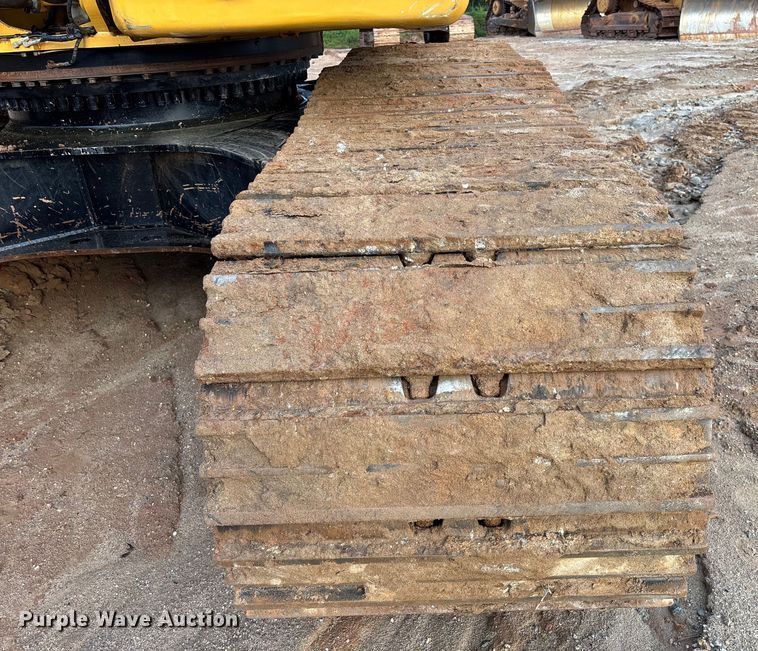 image for item EC3771 2021 Caterpillar 349 excavator