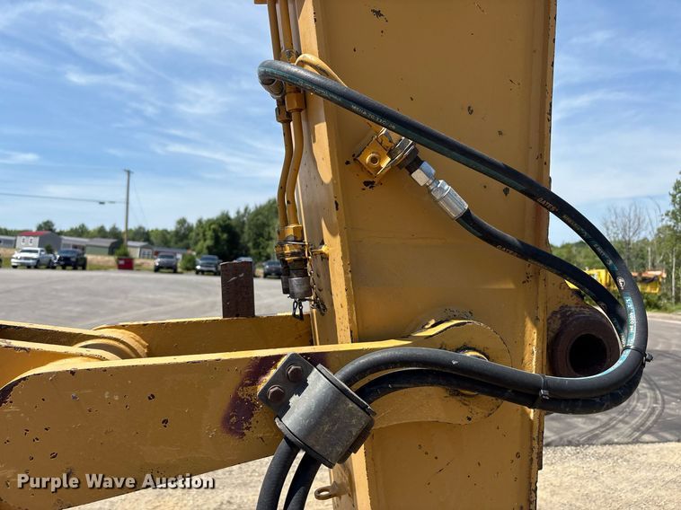 image for item EC4360 2004 Caterpillar M316C wheeled excavator