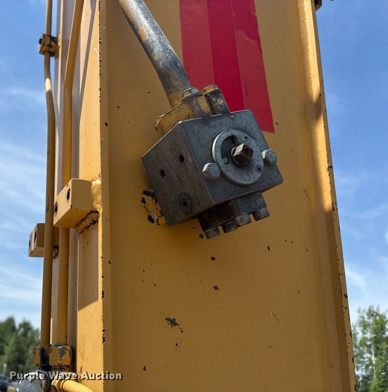 image for item EC4360 2004 Caterpillar M316C wheeled excavator